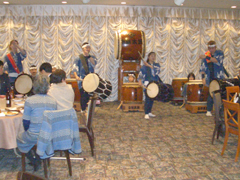 ���B����