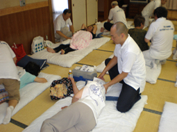 はり・マッサージ無料奉仕治療