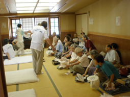 はり・マッサージ無料奉仕治療